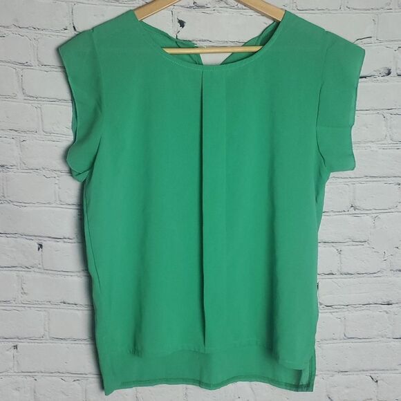 Green Blouse/Top  - Picture 2 of 8